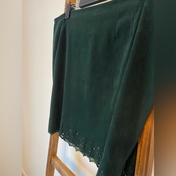 Venezia Sexy Acadamia Vintage Holiday Emerald Suede Lace Hem Mini Skirt 22 - Picture 9 of 10